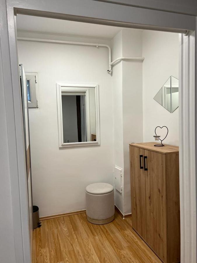 Apartman Lara ซาเกร็บ ภายนอก รูปภาพ